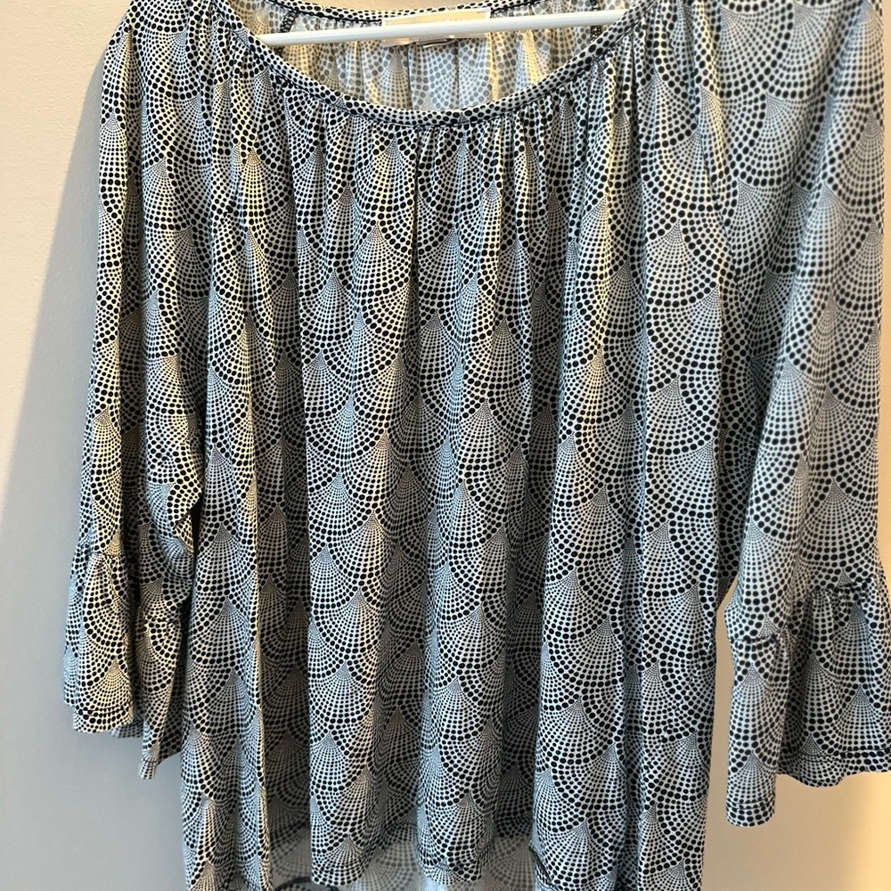 Elegant Black and White Women's Top
